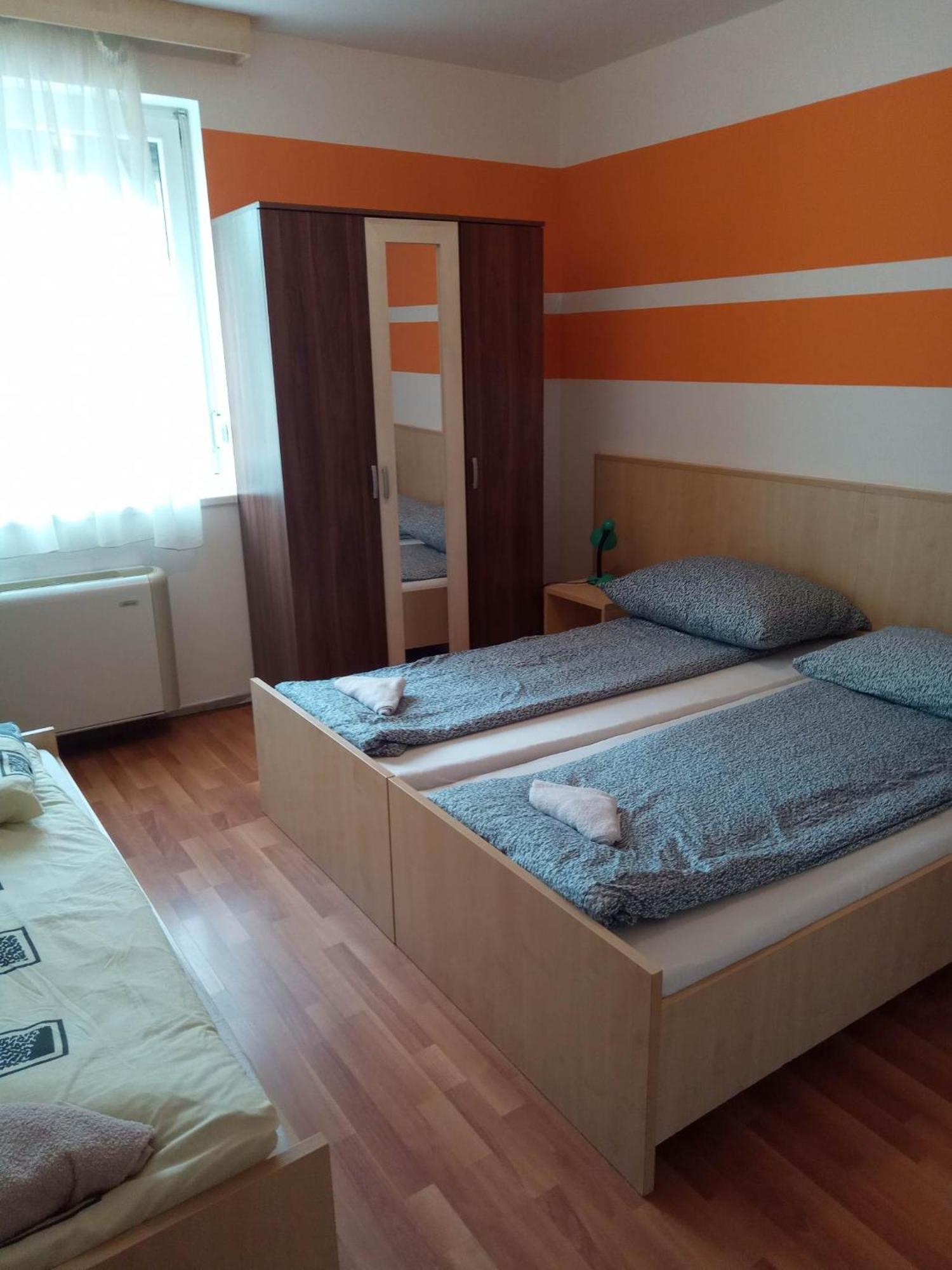 Oazis Wellness Apartman2 Hajduszoboszlo Bilik gambar