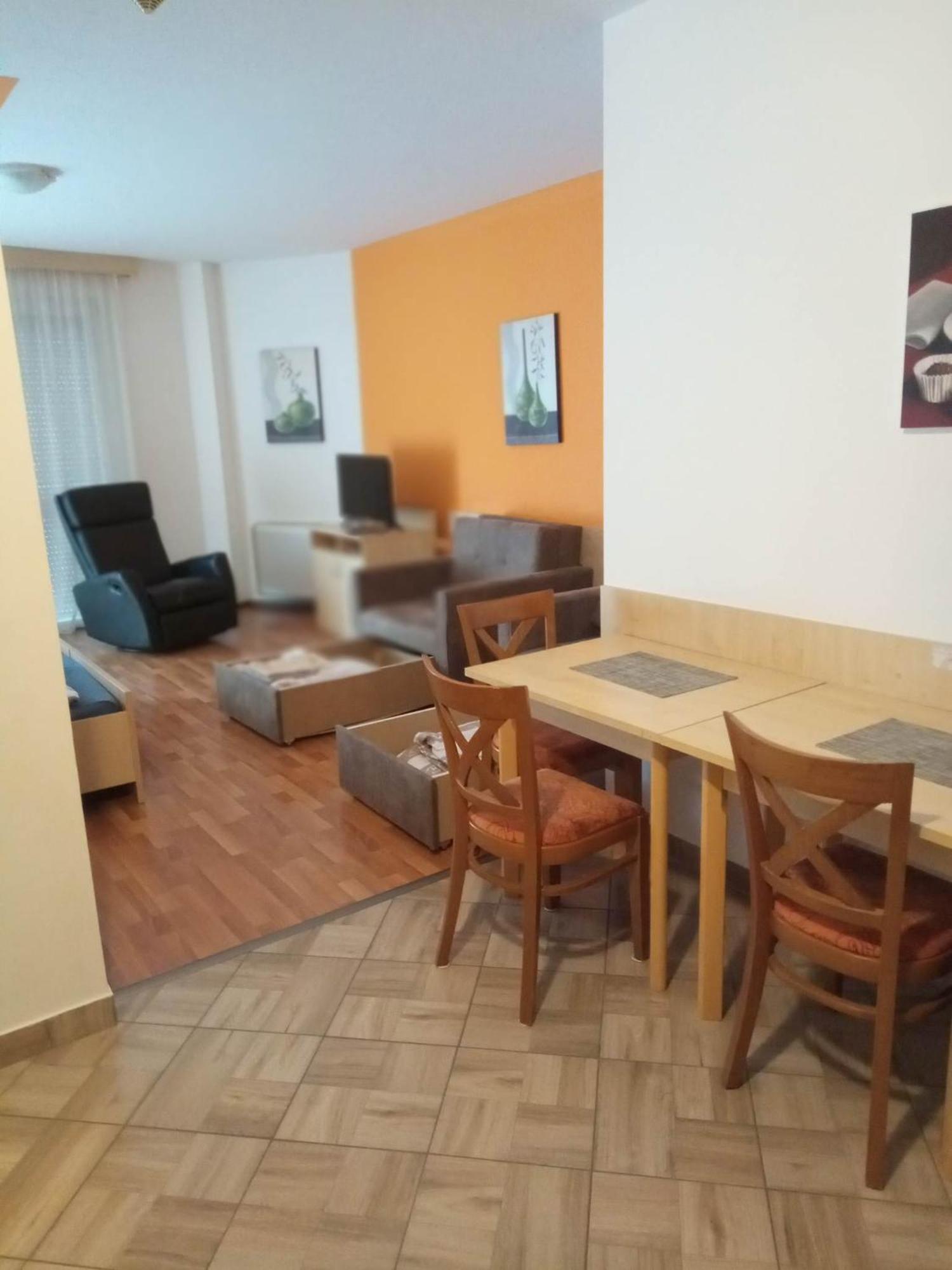 Oazis Wellness Apartman2 Hajduszoboszlo Bilik gambar