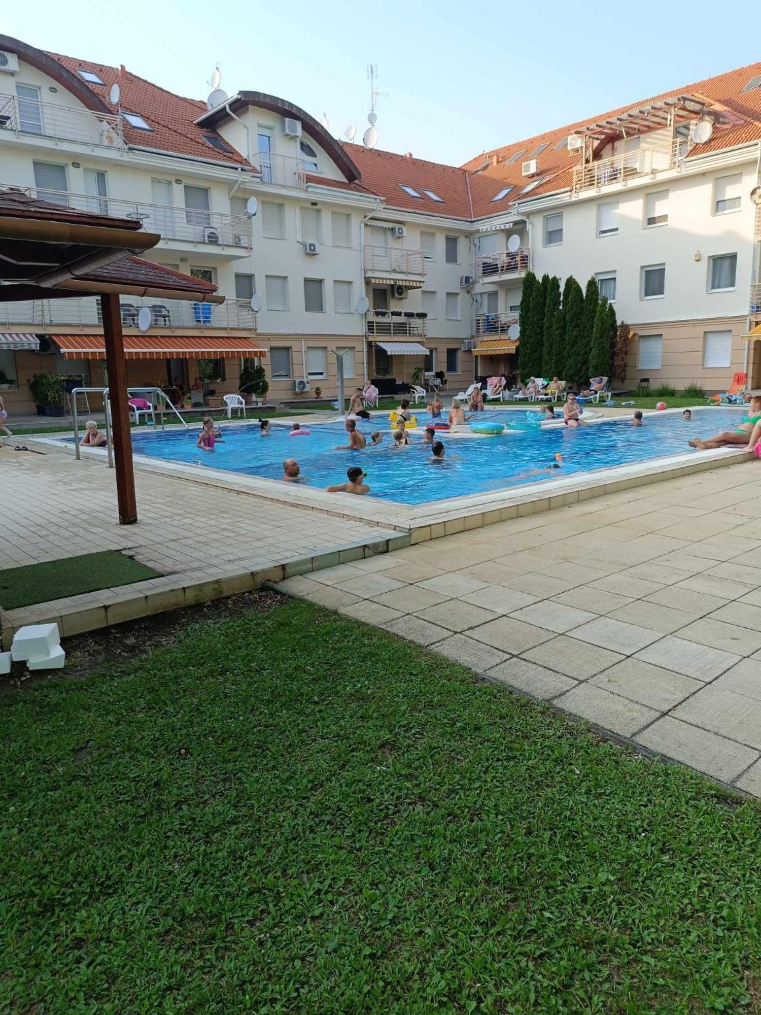 Oazis Wellness Apartman2 Hajduszoboszlo Luaran gambar